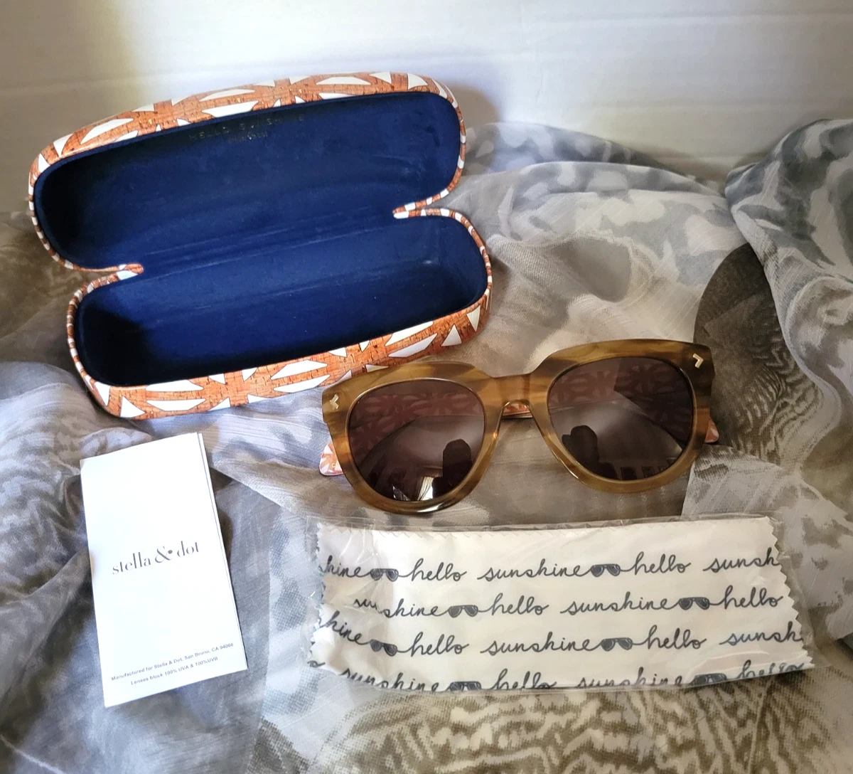 Stella & Dot Simmone Sunglasses Dark Green Cateye Green Polarized Cateye Sunglasses - Nolita main image 2