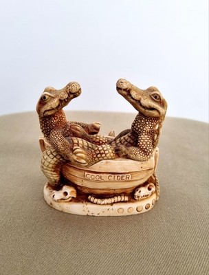 Vintage Harmony Kingdom ''Croc Pot'' Schmuckkästchen Figur