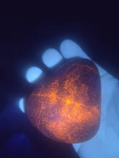 11.8  " FULL GLOWER " YOOPERLITE ( FLOURESCENT SODALITE ) LAKE SUPERIOR.