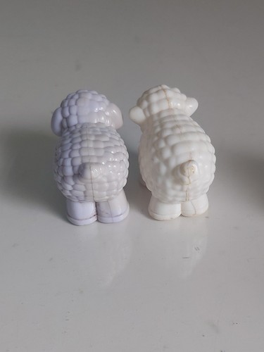 Fisher Price Little People Noah's Ark Noah, Wife Naomi, Tool Crate, Two Sheep - Picture 11 of 11