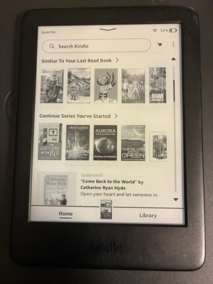 Amazon Kindle 10gen 4GB Wi Fi Touchscreen eBook reader