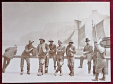 FRANK MEADOW SUTCLIFFE POSTCARDS 1853-1941  The Sutcliffe gallery 1979 - Whitby