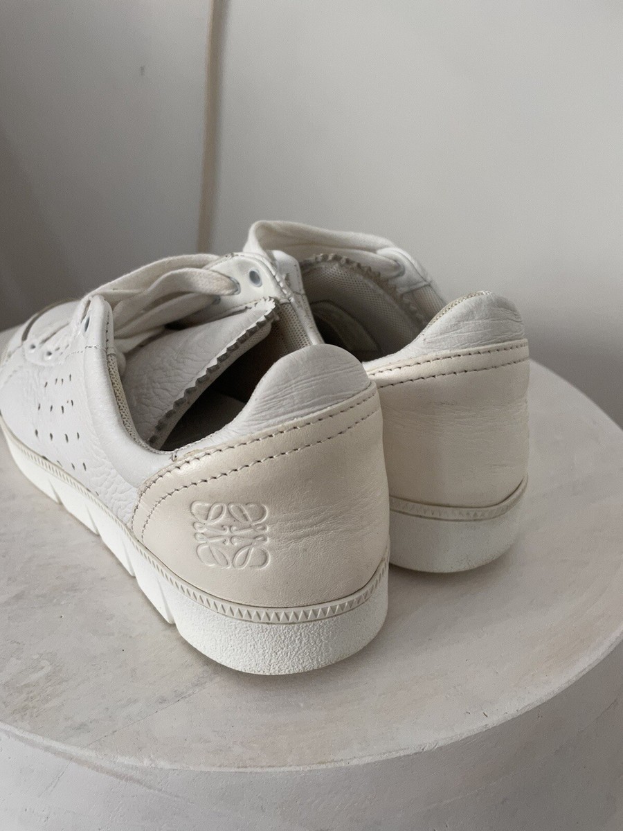 $490 Loewe - Smooth and Full-Grain Leather Sneakers - White