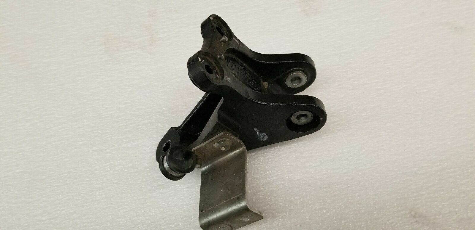 MCLAREN MP4-12C FRONT RIGHT PASSENGER SIDE SHOCK MOUNT BRACKET OEM 11A0998CP