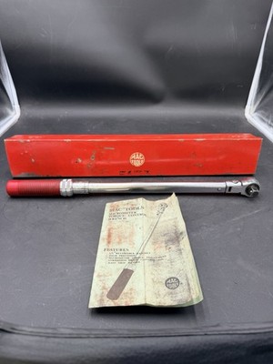 MAC Tools 1/2  Micrometer Torque Control Wrench T200FR W/ Case & Manual