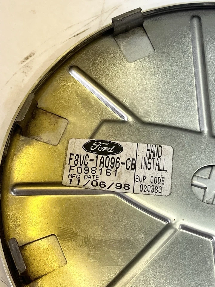 1998-2000 Lincoln Town Car Wheel Center Caps OEM F8VC-1A096-CB - Set of 4 - Image 4 of 4