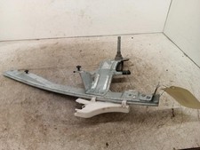 Leve vitre mecanique arriere gauche FORD MONDEO 2 BREAK 1320875