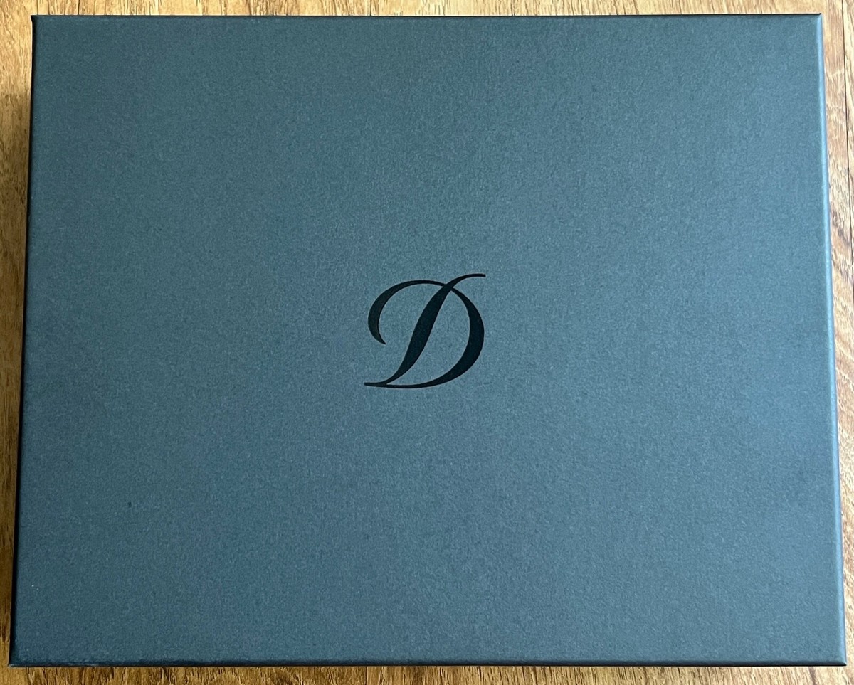S.T. Dupont Matte Black Maxijet Ashtray 006403 Hold a S.T. Dupont Matte Black Maxijet Ashtray 006403 Hold a