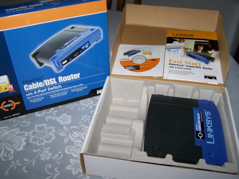 LINKSYS ETHERFAST BEFSR41 WIRED 4-PORT CABLE DSL ETHERNET ROUTER W/O CABLES