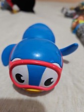 Munchkin Wind Up Swimming Penguin Bath Toy Blue