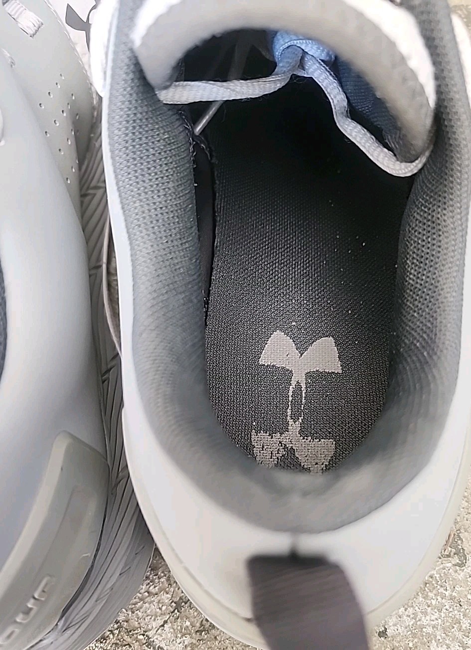 Men’s Under Armour Commit TR Charged Core Running… - image 9