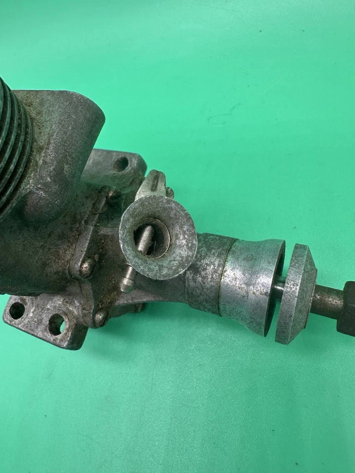 Enya 63 Typhoon 1950 Vintage 2 stroke glow engine for model airplanes used - Image 4 of 4