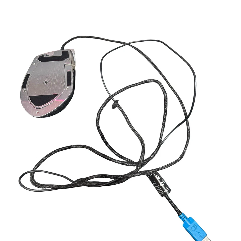 Corsair Vengeance M95 Gaming Mouse MMO/RTS - Image 4 of 4