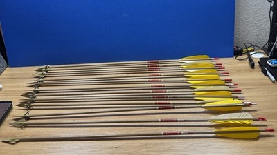 12 Vintage Fred Bear X-350 Wood Arrows with Razor Heads 31 1/2 Long READ