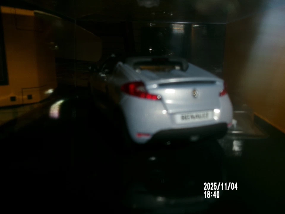 Voiture miniature 1/43ieme..RARE..Renault Wind..De 2010..s/boite - Photo 3/3