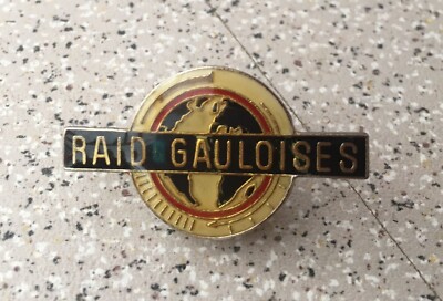 Raid Gauloises Cigarette Pin's