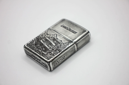 Zippo Toyota Land Cruiser 70 - Limited Edition of 200 Pieces with Serial Number - Picture 16 of 18
