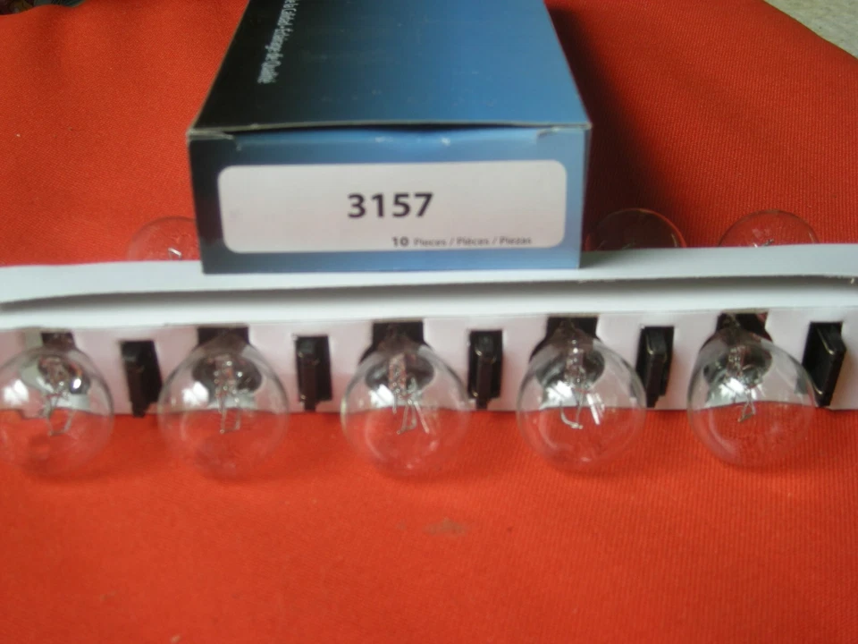 Лампа заднего фонаря стандартная лампа - в коробке Eiko/Peak 3157 коробка 10 - Изображение 2 из 2