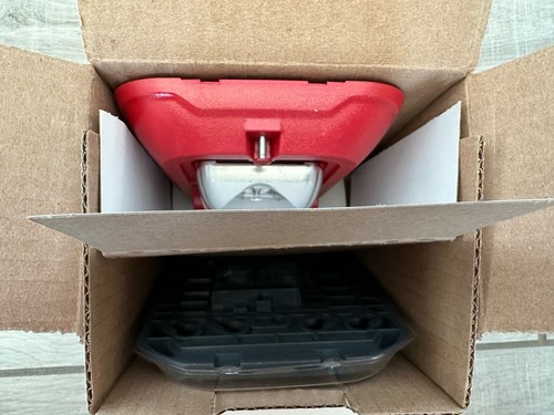 BRAND NEW SYSTEM SENSOR P2RL-LF WALL HORN STROBE FREE SHIPPING !!! - Picture 2 of 3