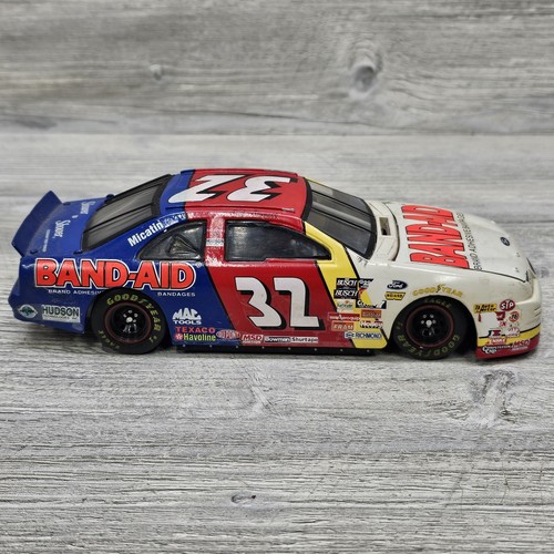 1997 Revell Dale Jarrett #32 Band-Aid 1:24 Scale Diecast Nascar Opening Hood - 第 6/9 張圖片