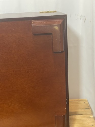 Vintage Savoy Mahogany Veneer Humidor, Cedar Interior, Hygrometer, Brass Hinged - Picture 19 of 19