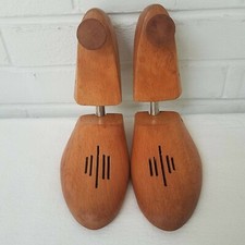 Vintage Rochester NY Shoe Tree Co. Wooden Stretchers Keepers sz Med. FARMHOUSE