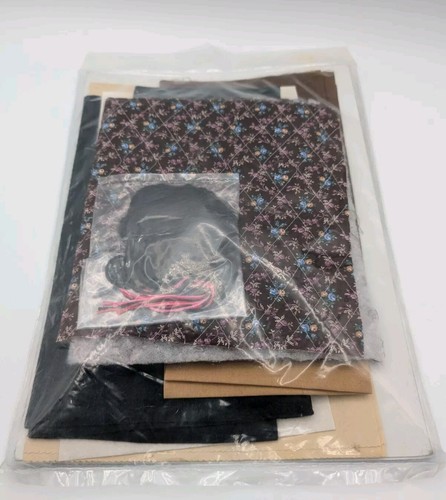 Vintage Soft Sculpture Pilgrim Thanksgiving Decoration Kit New in Package 1990 - Picture 3 of 6