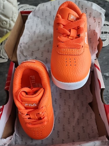 New in Box FILA Infant/toddler Sz 7, Impress LL Low Sneakers Bright Orange - Picture 3 of 15