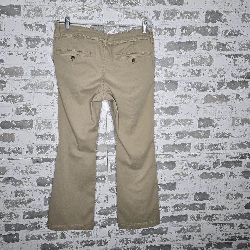 Calça American Eagle Kick Boot Feminina 14 Curta Bege Elástico Boêmia - Imagem 2 de 4