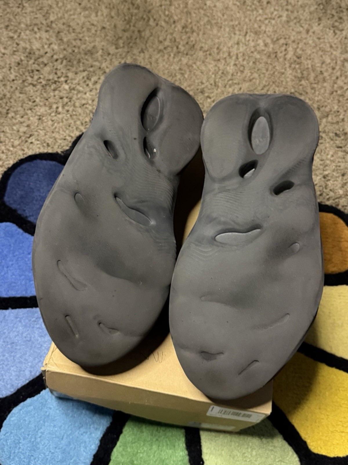 Size 12 - Yeezy Foam RNNR Onyx thumbnail 5