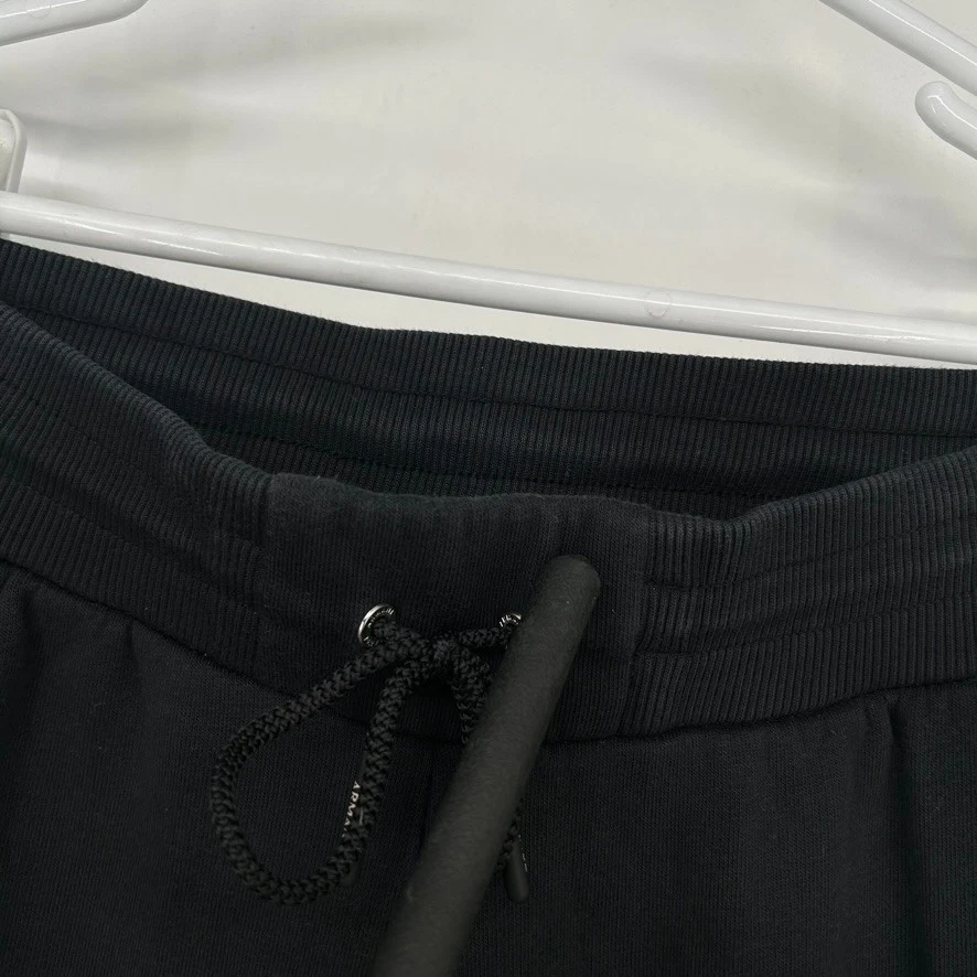 Pantalones deportivos Armani Exchange para hombre pequeños negros Strikethrough Foto 3 de 4