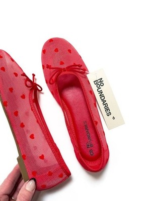 No Boundaries Red Heart-Print Ballet Flat  Size 6.