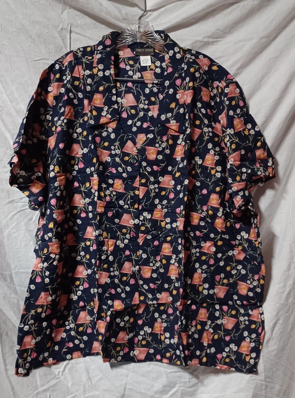 NWOT Tracy Evans Short Sleeve Navy Blue Multi Floral Button Up Collar 3X Top