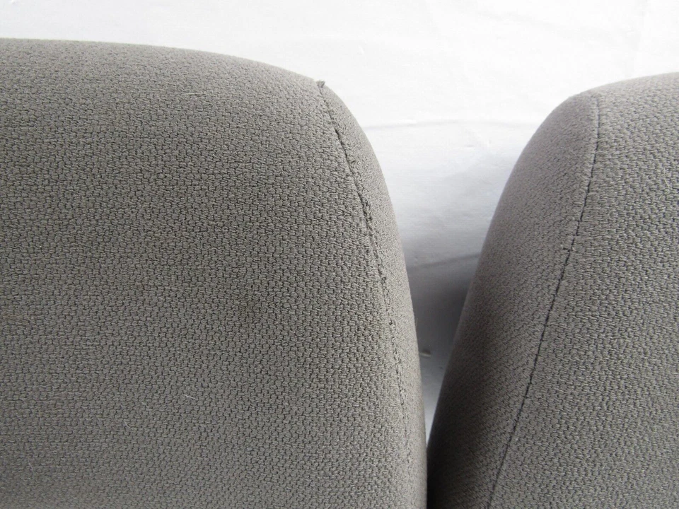 Juego de reposacabezas delanteros Subaru Impreza 2002-2007 OEM Foto 2 de 4