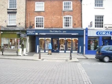 Photo 6x4 The Celtic Company store in Broad Street Welshpool/Y Trallwng  c2009