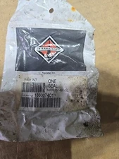 QTY 2 OEM INTERNATIONAL NAVISTAR 1880074C1 BOLT W/SEAL OIL PUMP HOUSING 