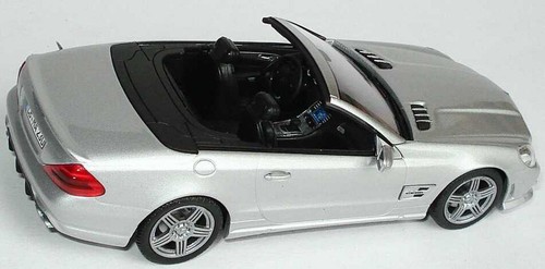 Mercedes Benz SL63 AMG R230 Iridium Gray 2008 Minichamps B66960018 1/43 Silver - Picture 4 of 8