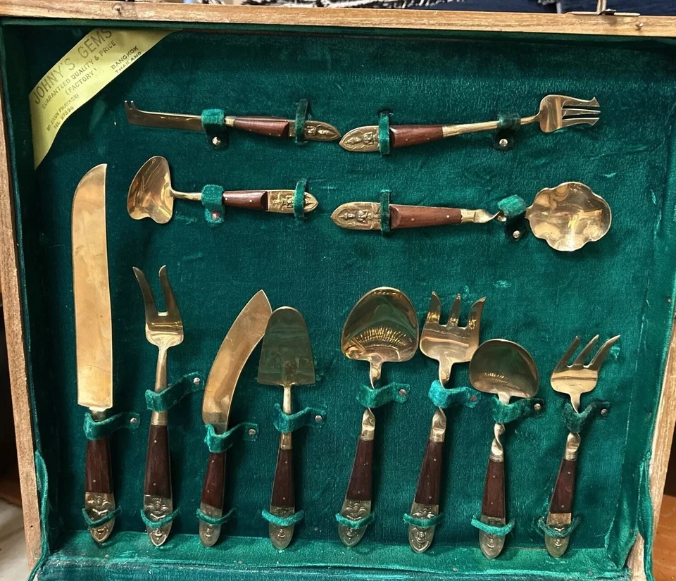 Johnny’s Gems Flatwear Lot Bangkok. 144 PC In the box. See photos For flaws., - Image 3 of 4