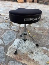 Roland Hydraulic Saddle Drum Throne - Velours Top