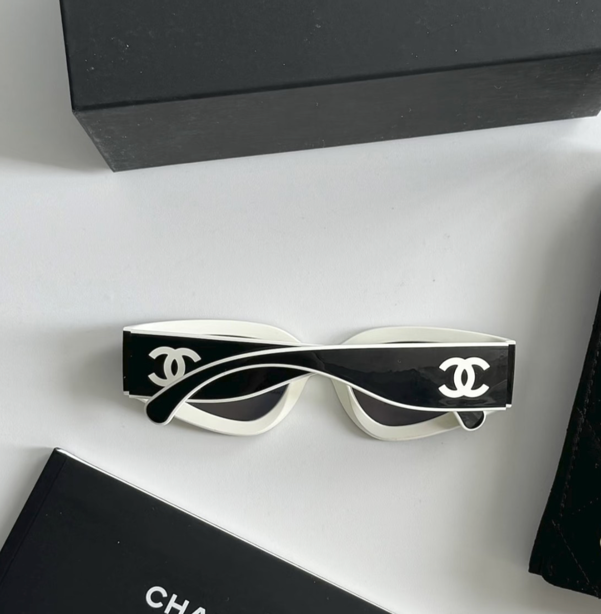 CHANEL SUNGLASSES BLACK WHITE FRAME CLASSIC 6056 CAT EYE GRAY LENS