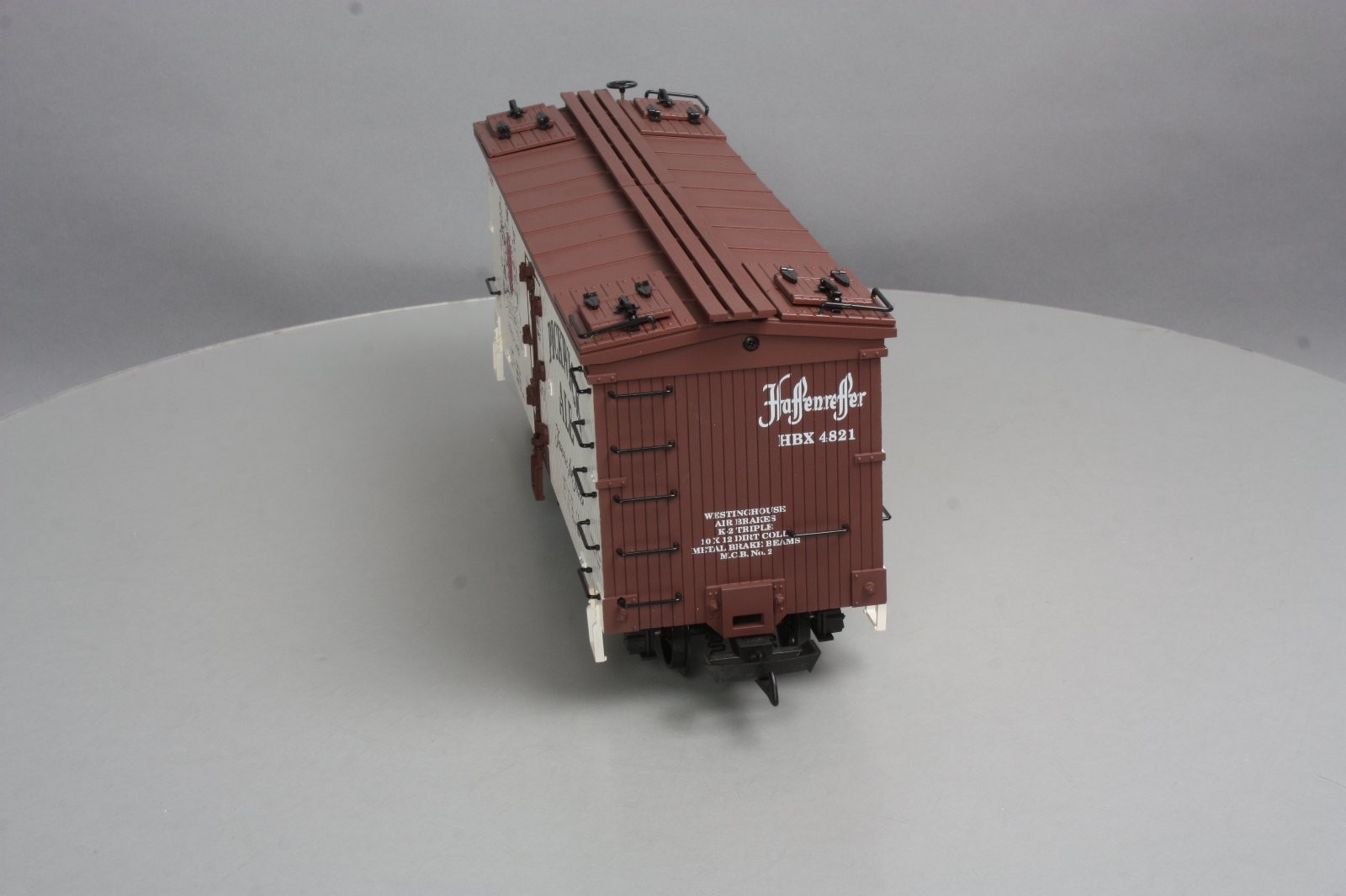USA Trains 16412 G Scale Pickwick Ale Refrigerator Car
