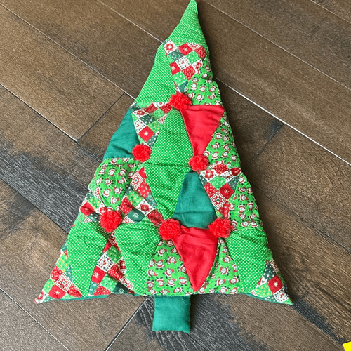Vintage handmade quilted patchwork Christmas tree wall hanging decoration red gr