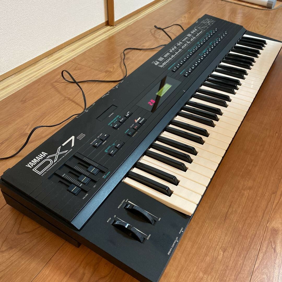 Yamaha DX7S 61-Key Digital Programmable Algorithm