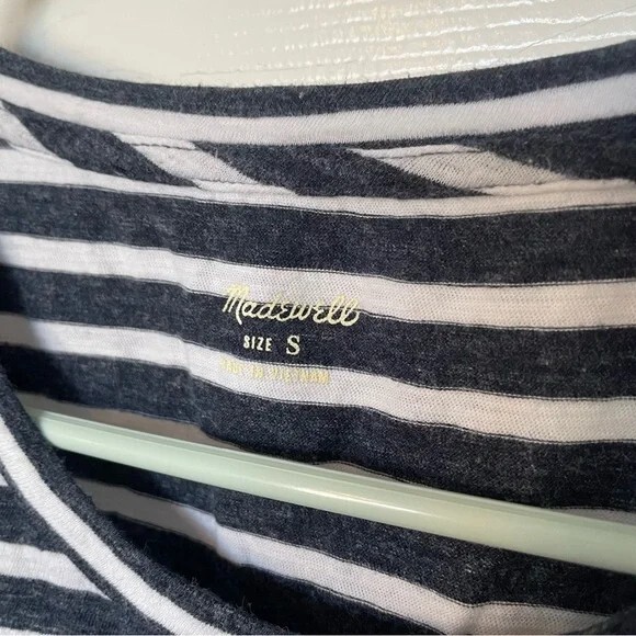 Madewell Gray and White Basic Stripes Tshirt Roun… - image 3