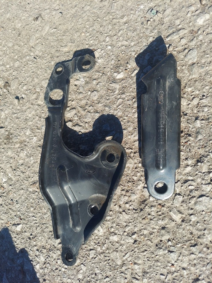 Soporte alternador Ford Windstar 3,8 L 1F2E-10039-AB Foto 4 de 4