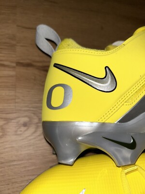 NIKE MENS OREGON DUCKS TEAM ISSUED ALPHA MENACE PRO 3  display picture 3