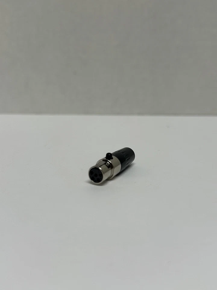 Lectrosonics SMKITTA5 - TA5-Female Custom Connector Kit with 5pin Plug & Sleeve - Image 3 of 4