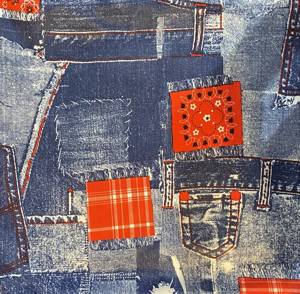 Peça de tecido de poliéster vintage anos 80 denim e estampa de bandana vermelha 58” x 110” nova na caixa - Imagem 2 de 4