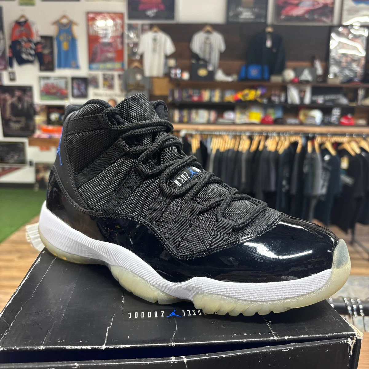 Jordan 11 Retro 2009 Space Jam for Sale - Authenticity Guaranteed