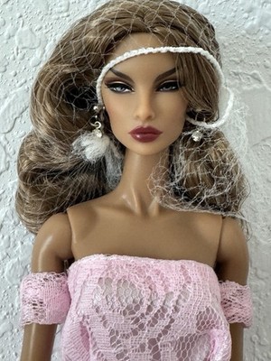 Integrity Toys Fashion Royalty 2023 Bombshell Beach Natalia Fatale Doll + Case